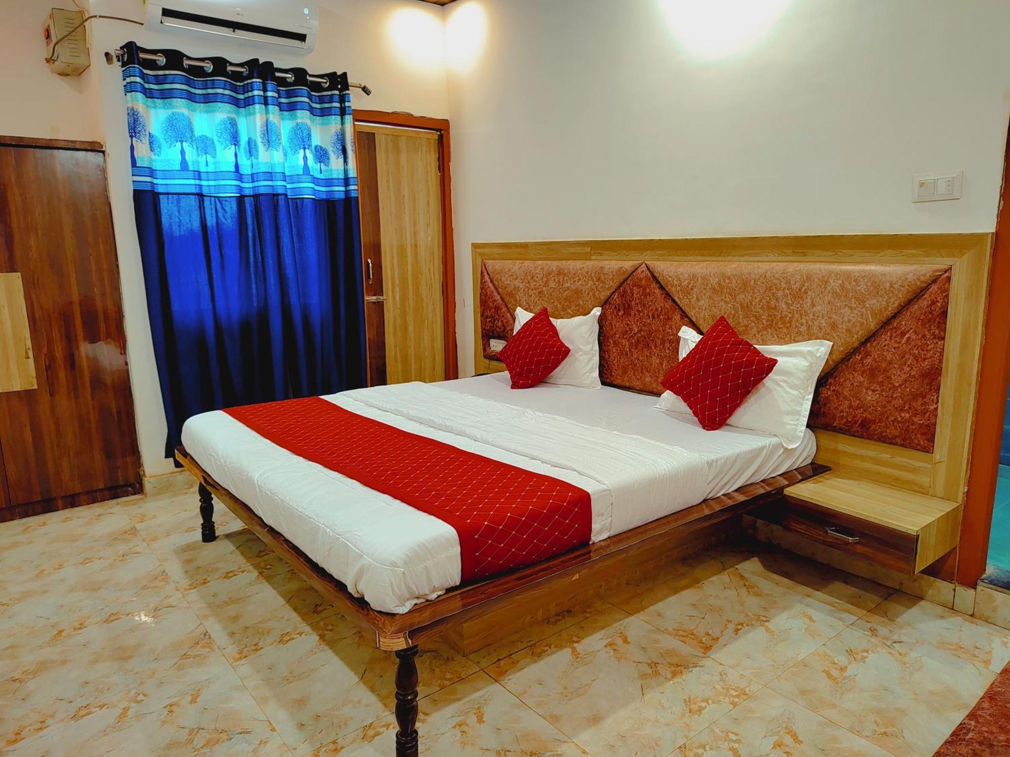 Elegance Hotel And Banquet Ayodhya Exterior foto